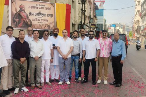 वीर शिरोमणि महाराणा प्रताप जयंती के पावन अवसर पर आयोजित महाराणा प्रताप जयंती रैली का होटल एसोसिएशन उदयपुर द्वारा स्वागत अभिनंदन किया गया।